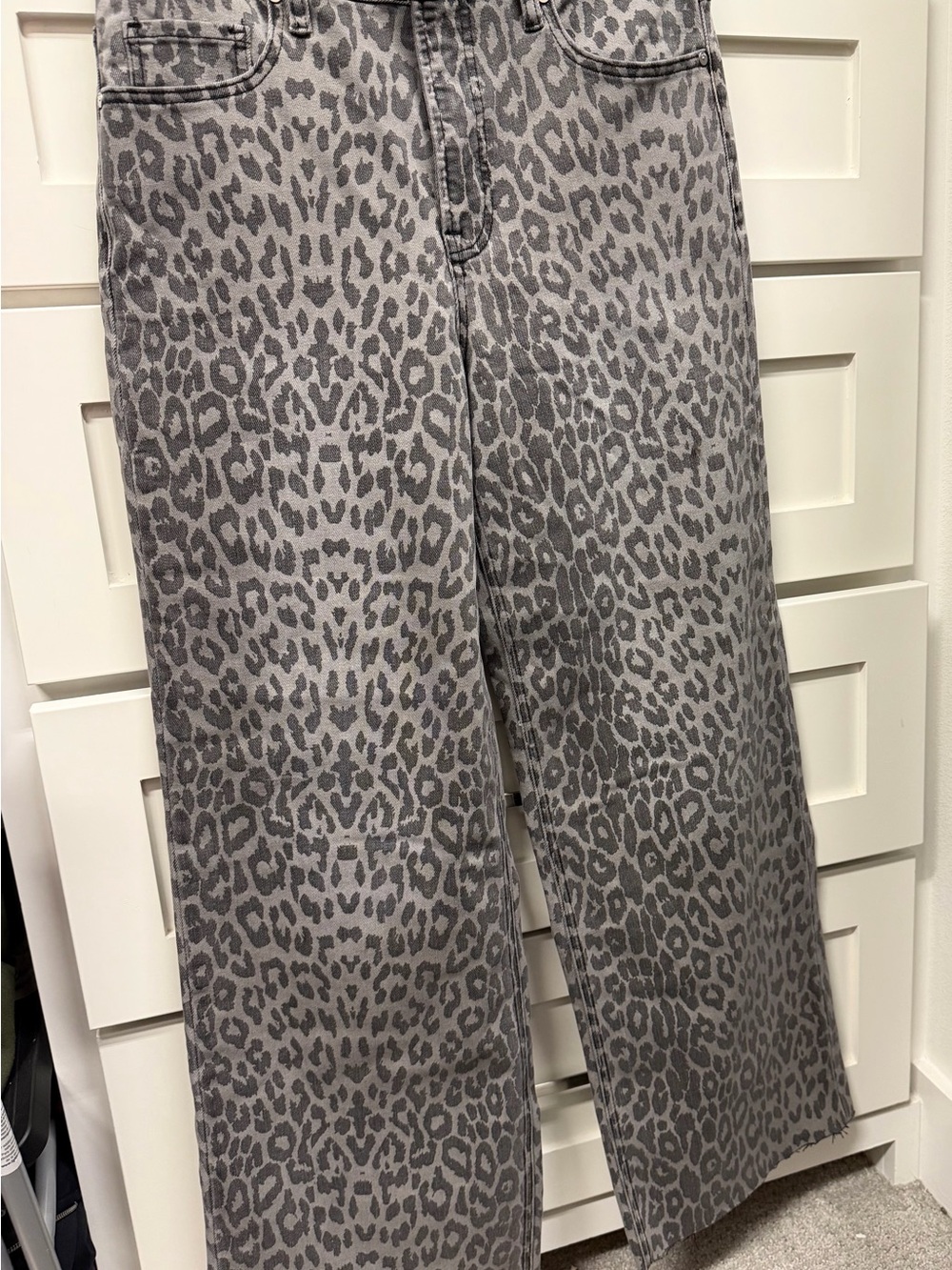 MOCO Wild Thing Tummy Control Grey Leopard Jeans- 11/30